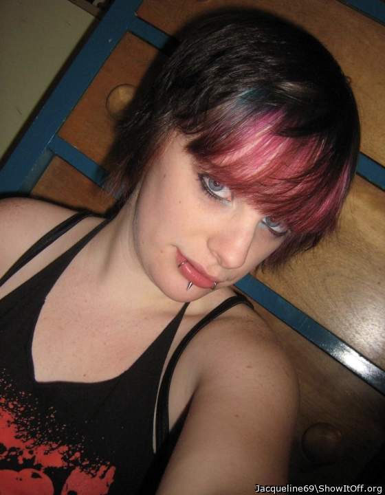 Sexy af with an innocent look on your face, tell me baby can