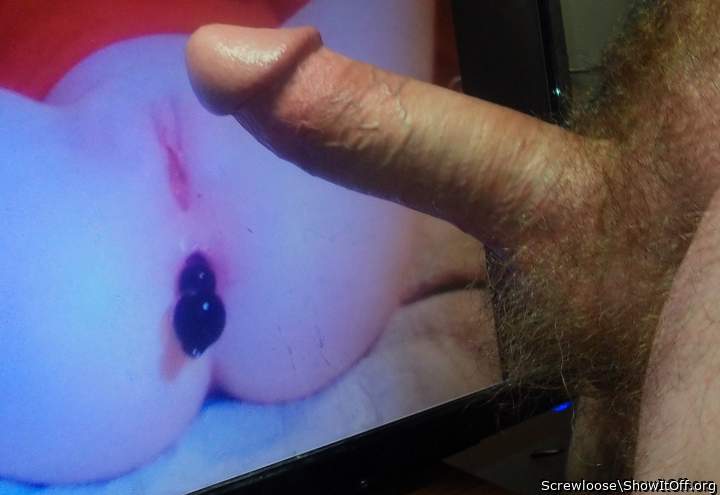 sexy slut got me HARD with her naughty anal toying!