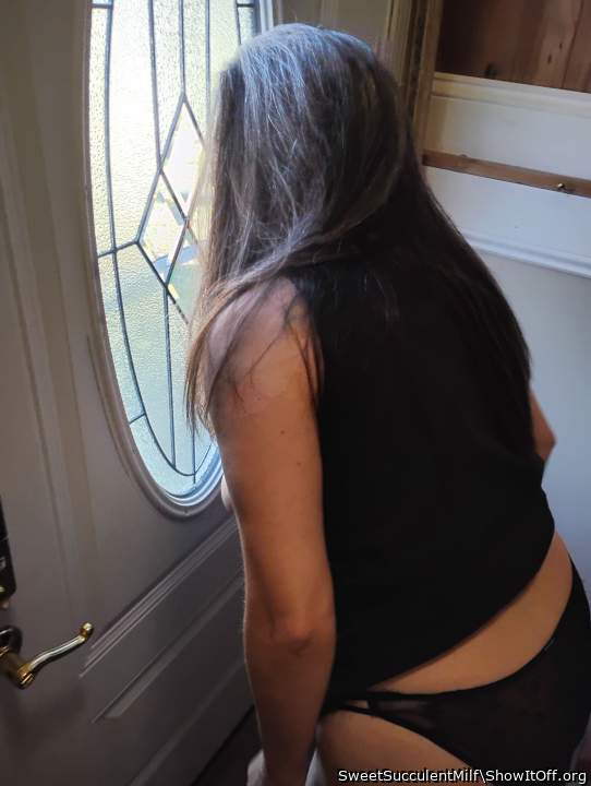 Adult image from SweetSucculentMilf