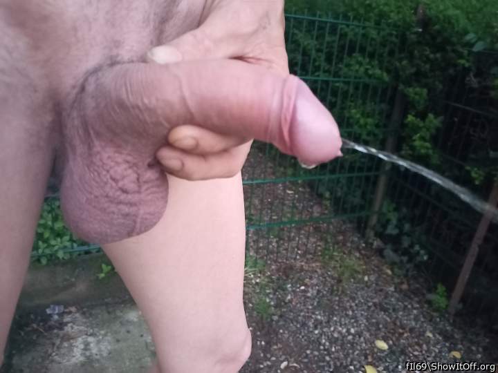 i want to suck your cock while you piss   