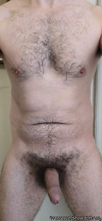 Sexy, hairy body! Mouthwatering cock, pubes!