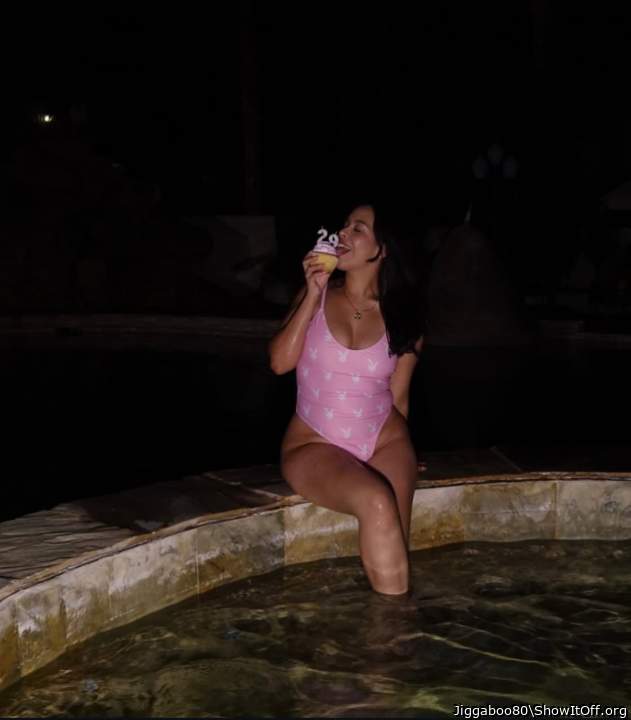 Adult image from Jiggaboo80