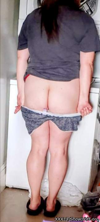 Ass flash  ;)
