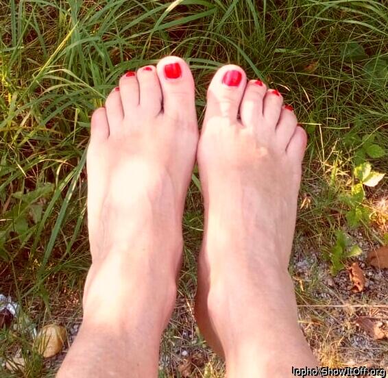 Are red toes okay for you ?