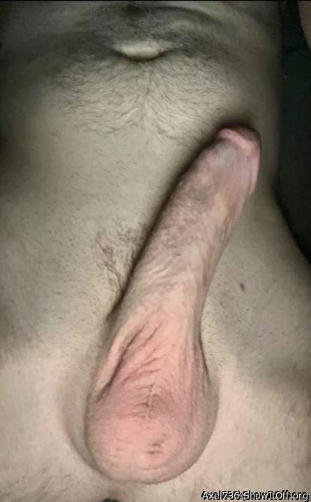 I'd love to suck a load from your hot thick cock 