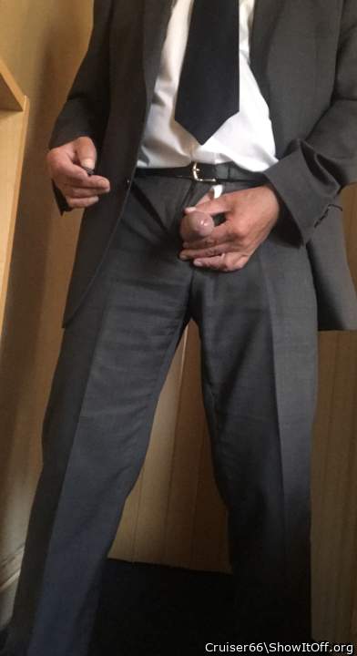 Great cock in your work suit! I�d love to work with you