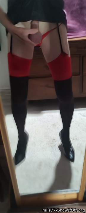 Adult image from mils77