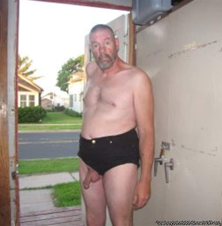 Just a few more steps and you will be outdoors.
Go on, do i