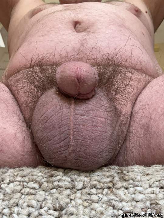 Bury my face in it, reach up n pinch those nips