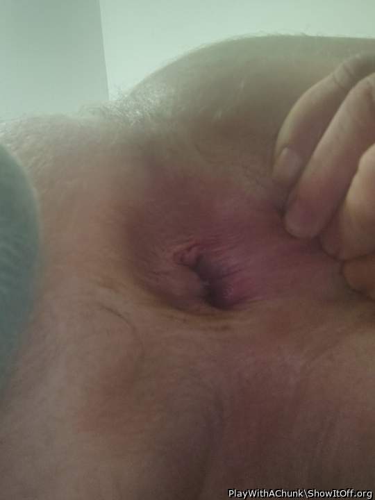 Someone finish stretching me out!!