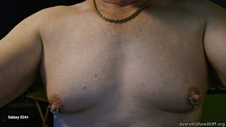 Adult image from 6vers9