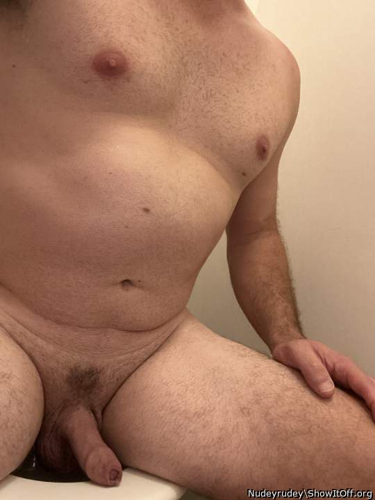 Adult image from Nudeyrudey