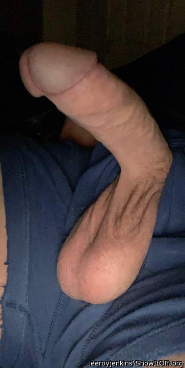 I would love to see your balls hanging down over my husbands