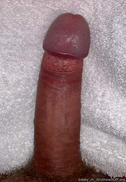 I'd love to worship, suck a load from your hot thick cock 