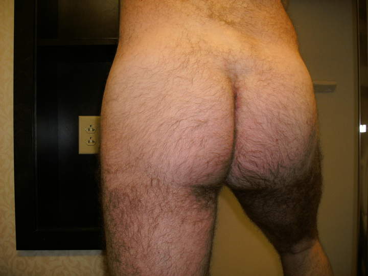 hot hairy ass, would love to lick it