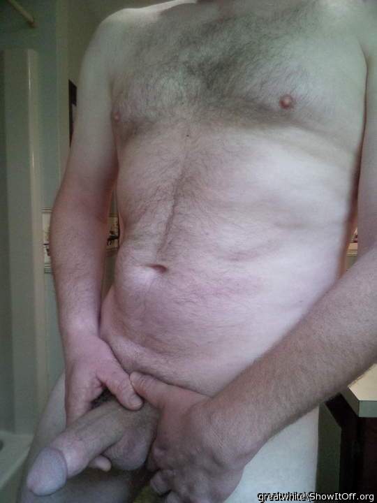 great cock & I like the hairy chest