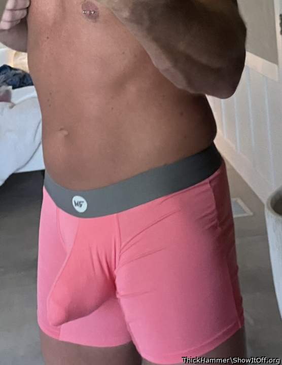 WOW I love the bulge and love the undies 