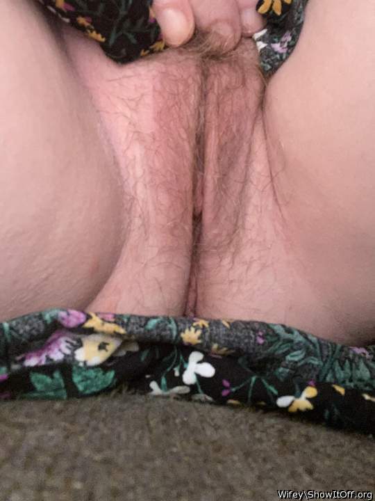 Such a long pussy slit &#128536;