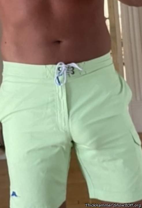 What an excellent bulge thank you so much very sexy. 