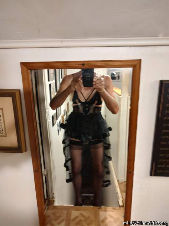 Adult image from mils77