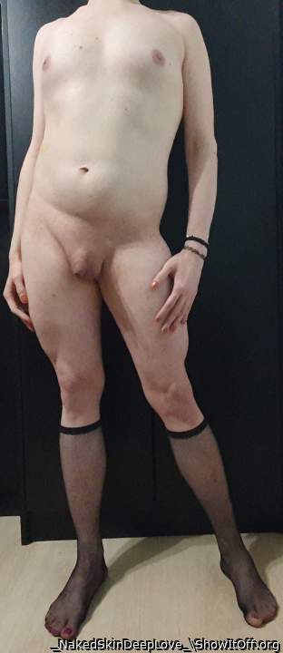 Oh my. So beautiful. Fabulous body. Gorgeous dickclit