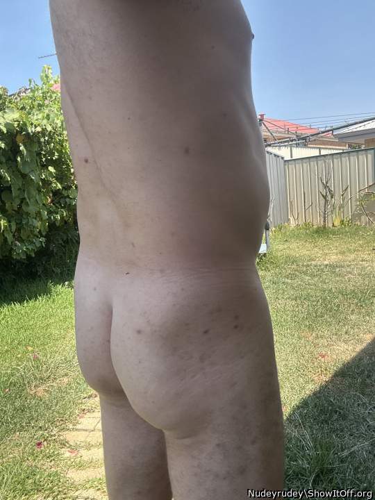 Adult image from Nudeyrudey