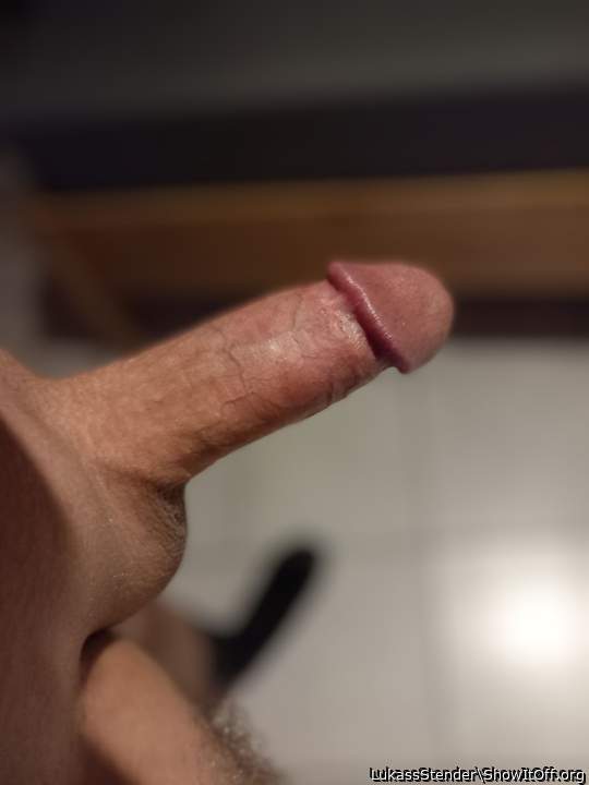 I'd love to worship, suck a load from your hot thick cock 