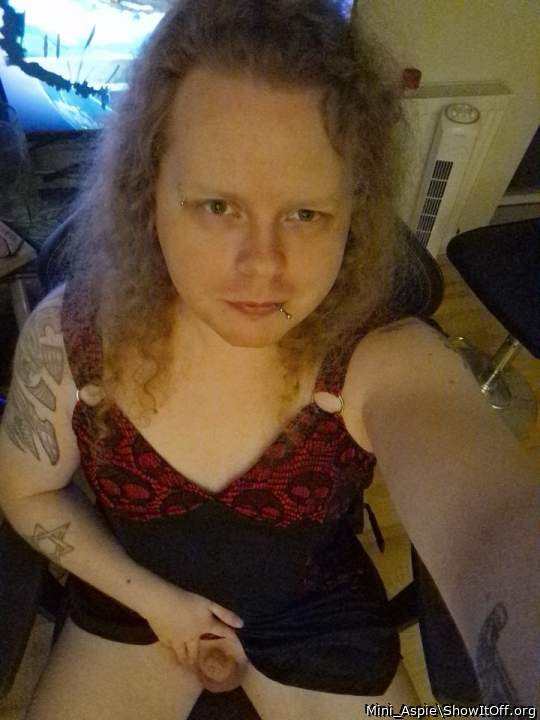 Adult image from Mini_Aspie
