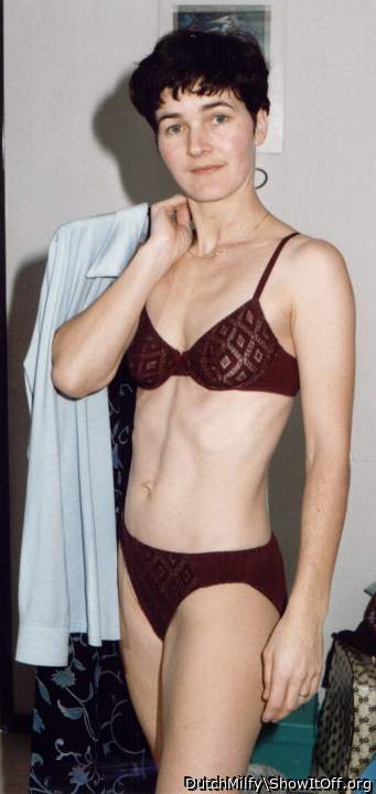 Adult image from DutchMilfy