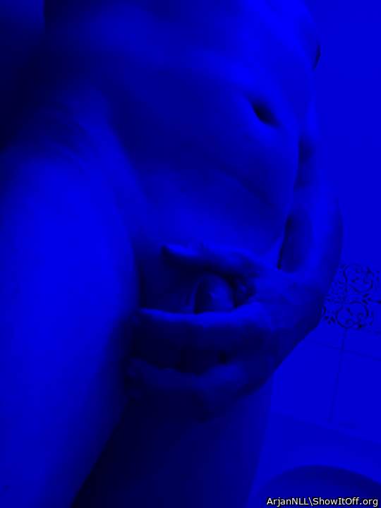 Adult image from ArjanNLL