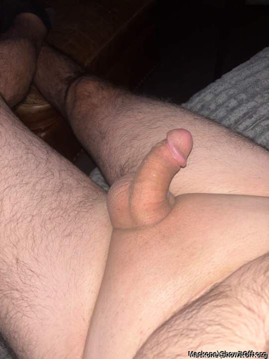 Absolutely gorgeous smooth penis looks delicious  