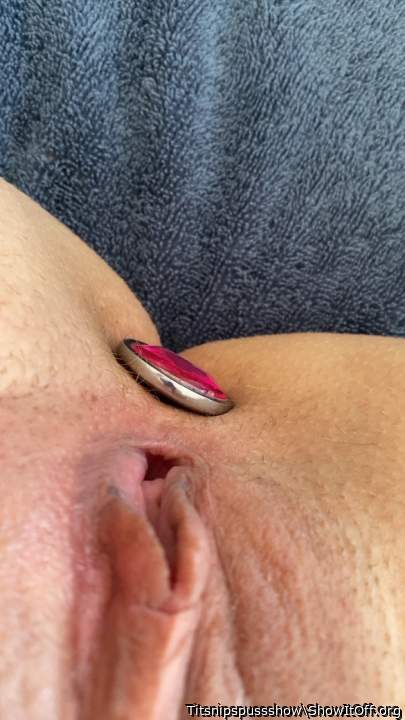 Adult image from Titsnipspussshow