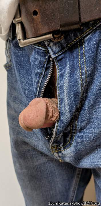 Adult image from 10cmKatana