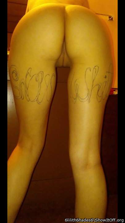 Dam sexy ass and pussy spread them cheeks and ill eat them b